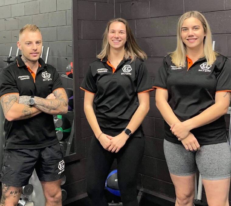 FITNESS TEAM: Elite Contender owner Damien Smith (left), Brooke and Grace Morrow. Picture: CONTRIBUTED