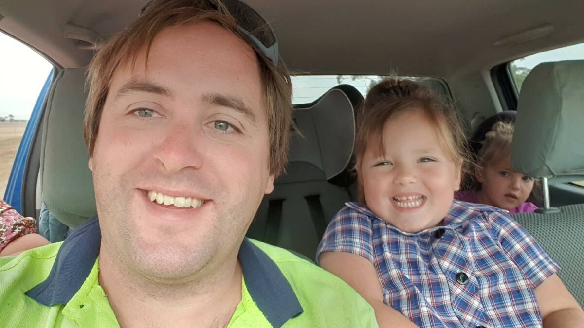 CROPPING: Kaniva grower Johnathan Dyer with family. Picture: CONTRIBUTED