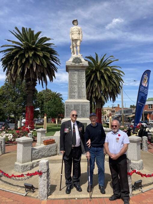 RSL: Henry Berry (left) with World War II veteran Max Carland and RAN veteran Edward Sutherland at the ANZAC memorial in Goldsworthy Park. Picture: CONTRIBUTED