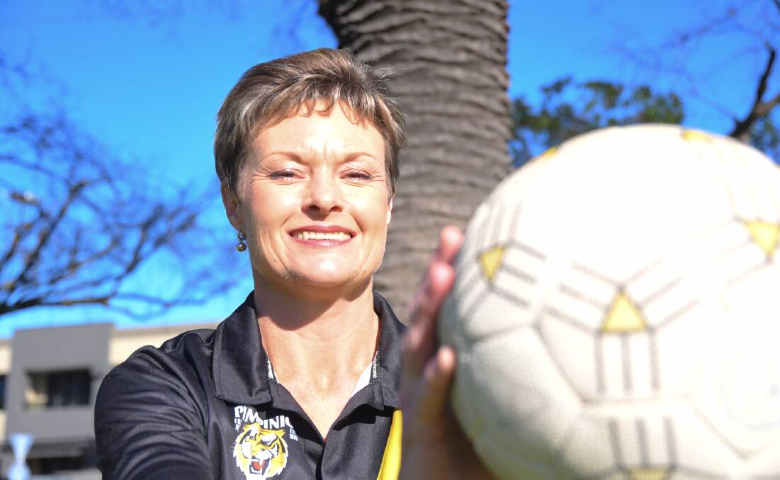 Pimpinio stalwart Maree Thompson celebrated her 400th game of netball with the Pimpinio Tigers during round 16 of the HDNFL.